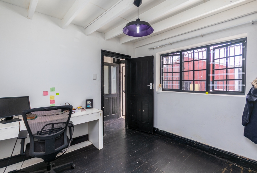 2 Bedroom Property for Sale in Woodstock Western Cape